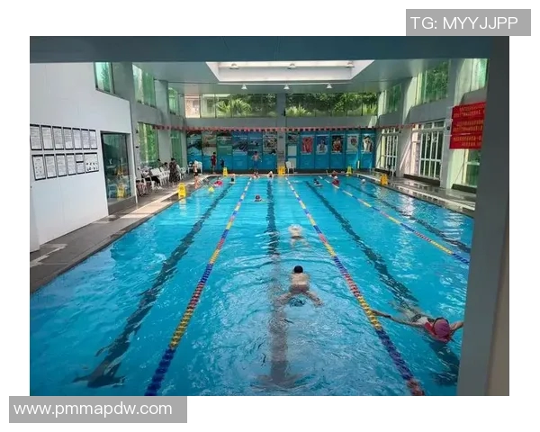 室内泳池设计与功能优化探索 打造舒适健康的游泳环境